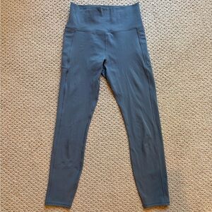 Vuori Studio Pocket Legging in Light Azure - Size Small